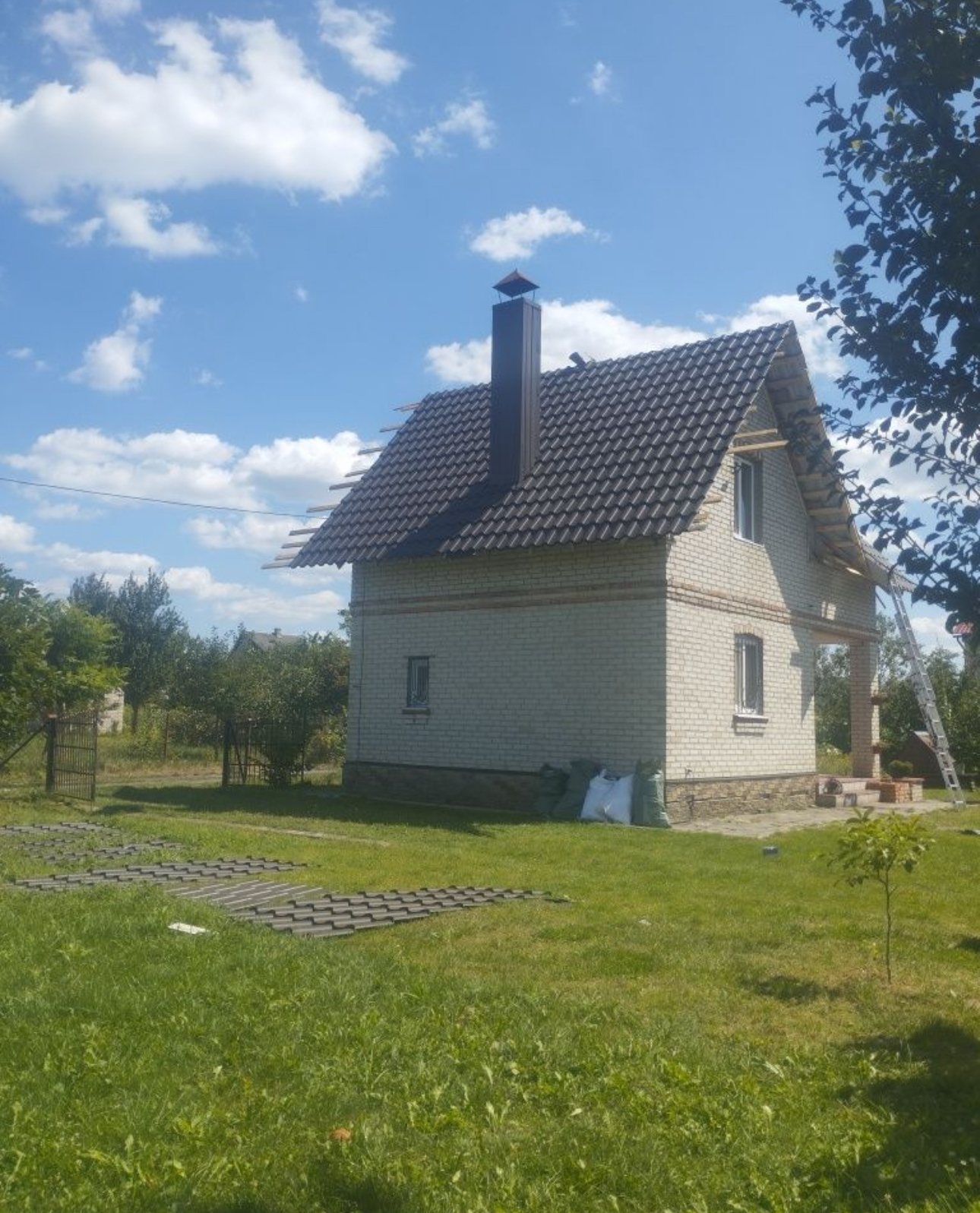 Кровля крыши промышленного здания в Каменском